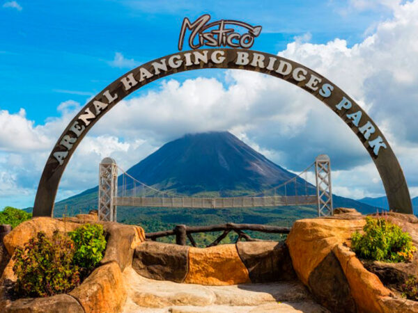 Hanging Bridges Mistico Park